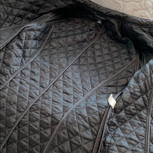 Banana Republic Quilted Lightweight Black Jacket - Picture 3 of 6
